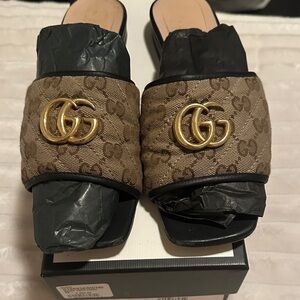Gucci Women's Tan Slide Sandals with Gold Logo